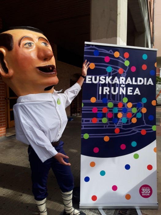 LA COMPARSA CON EUSKARALDIA